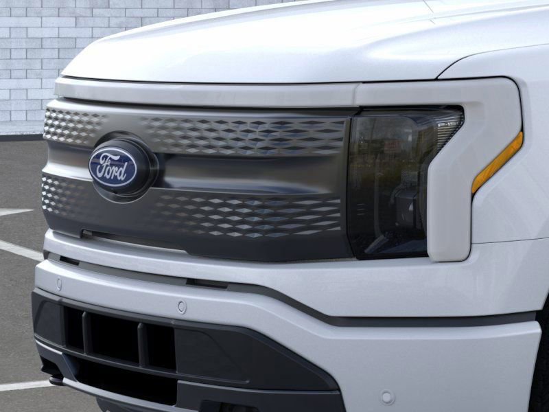 New 2025 Ford F150 Lightning Flash AWD/4WD image 17