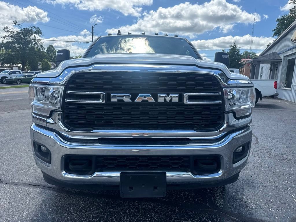 Used 2024 RAM 3500 Big Horn AWD/4WD image 2