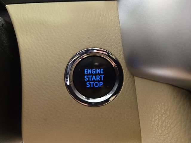 Used 2019 Toyota Highlander Limited image 25