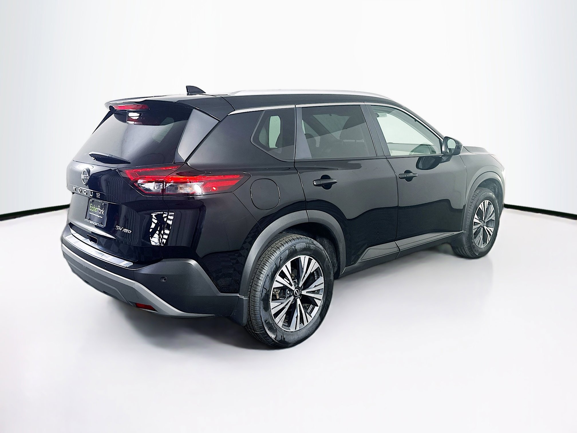 Used 2023 Nissan Rogue SV w/ SV Premium B Package image 9