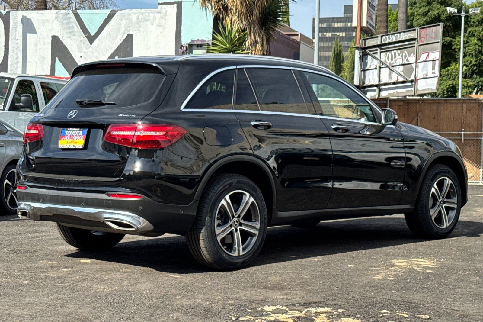 Used 2018 Mercedes-Benz GLC 300 4MATIC image 4