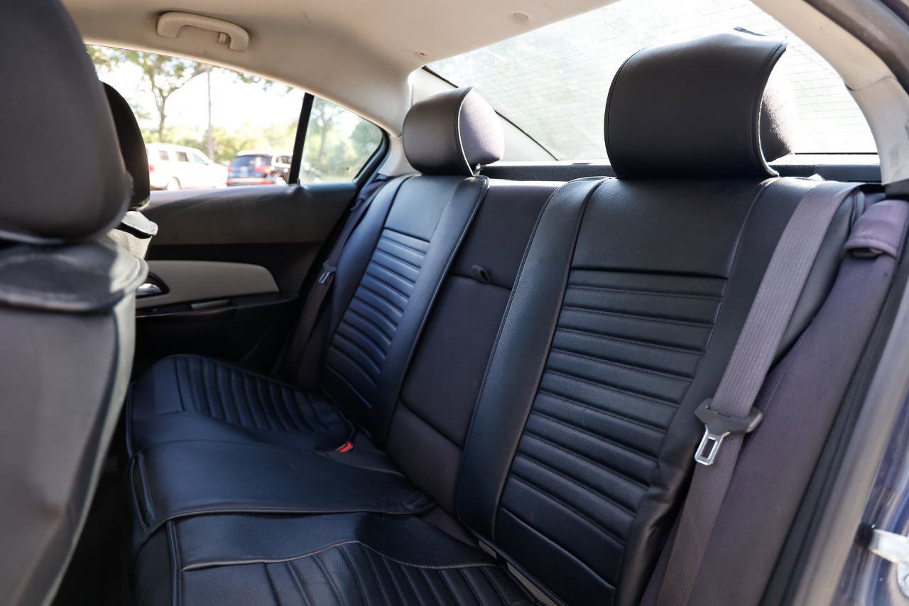 Used 2014 Chevrolet Cruze LS FWD image 8