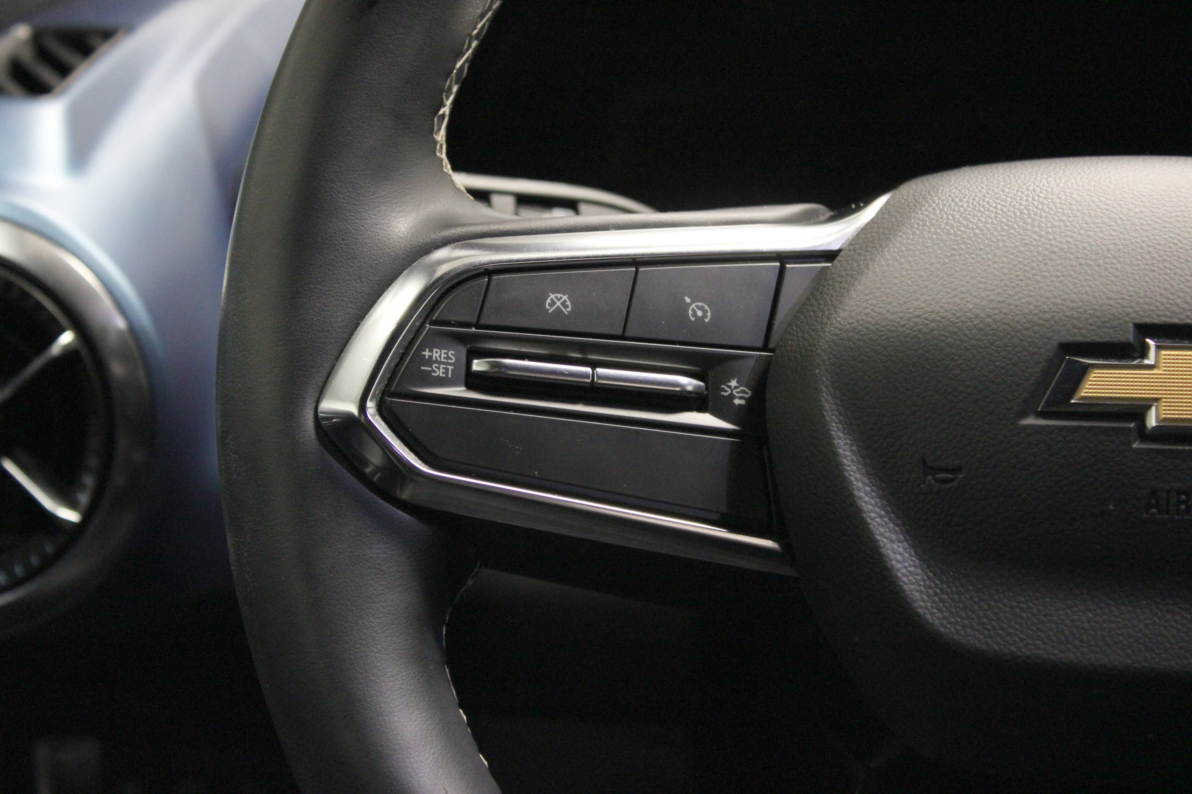 Used 2024 Chevrolet Equinox EV LT FWD image 22