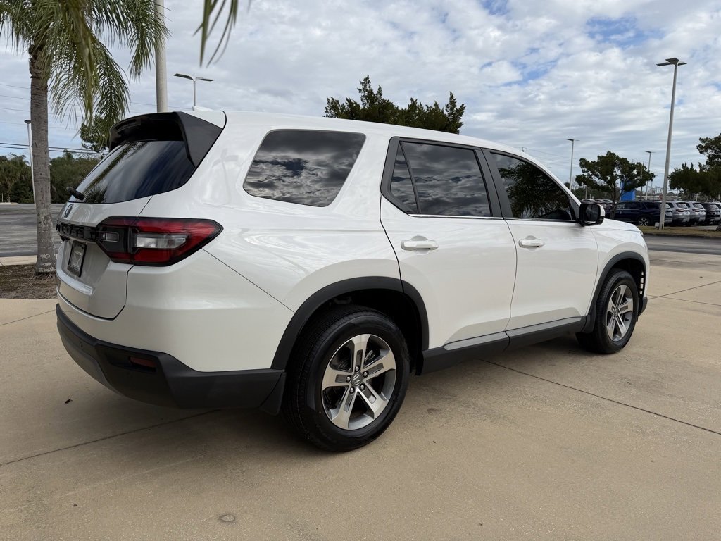 Used 2023 Honda Pilot EX-L image 4