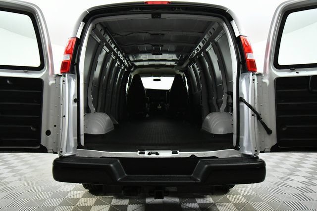 New 2025 Chevrolet Express 3500 Extended RWD image 26