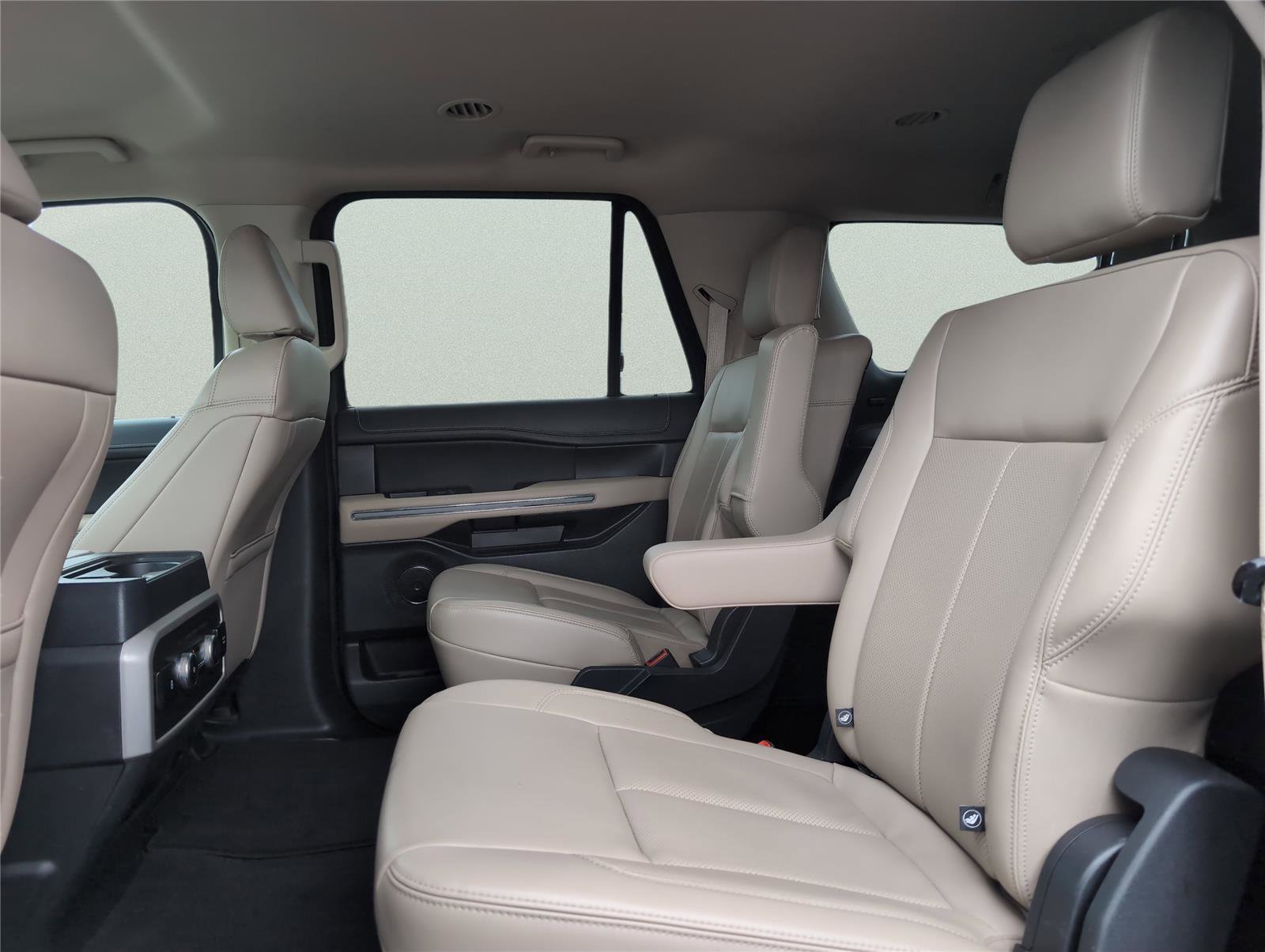 Used 2024 Ford Expedition Max XLT AWD/4WD image 35