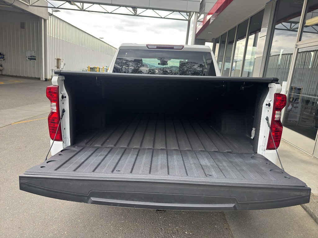 Used 2022 Chevrolet Silverado 1500 LT w/ Z71 Off-Road Package image 13