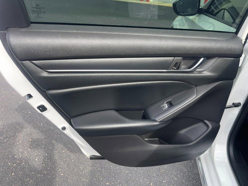 Used 2018 Honda Accord EX image 15