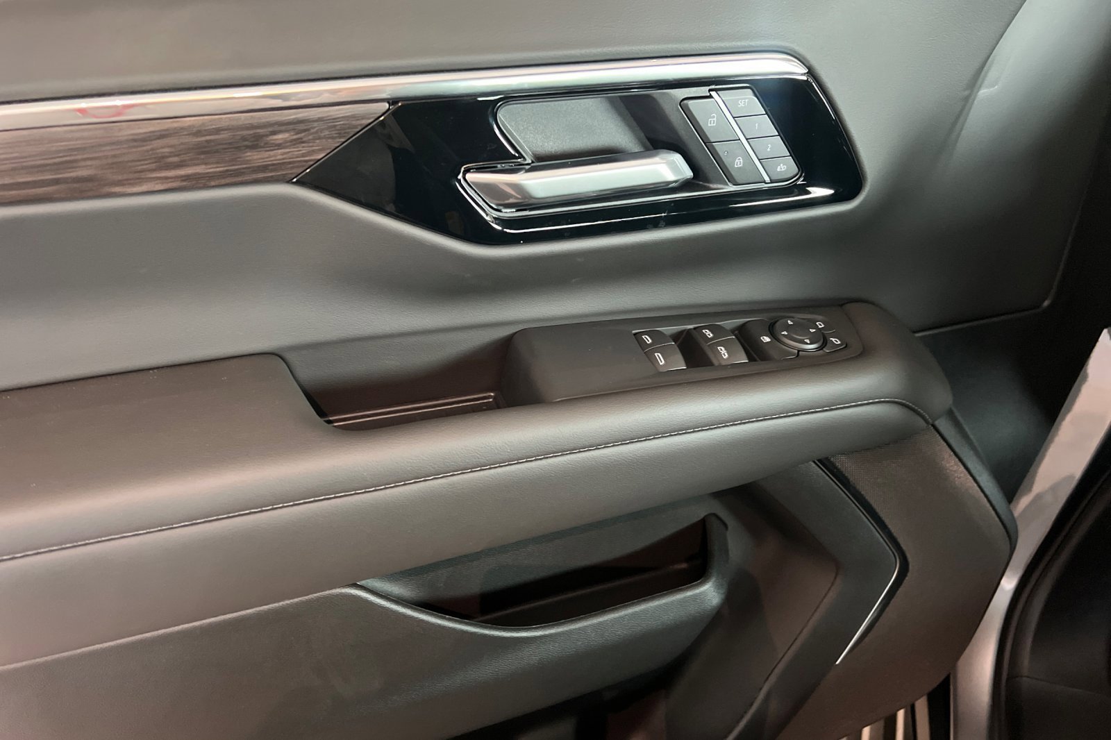New 2025 Chevrolet Tahoe LT image 11