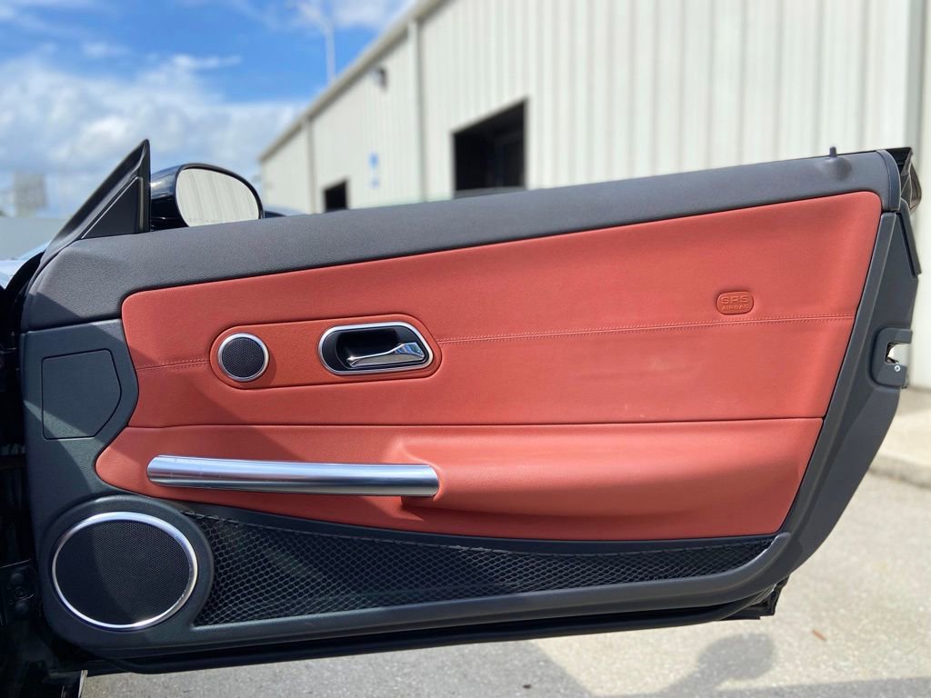 Used 2008 Chrysler Crossfire Limited RWD image 21