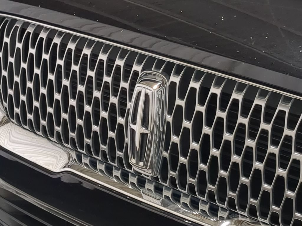 Used 2021 Lincoln Corsair FWD w/ Equipment Group 101A image 15