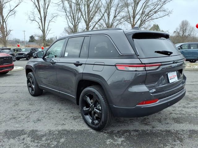 New 2026 Jeep Grand Cherokee Limited w/ Limited Altitude Package AWD/4WD image 7