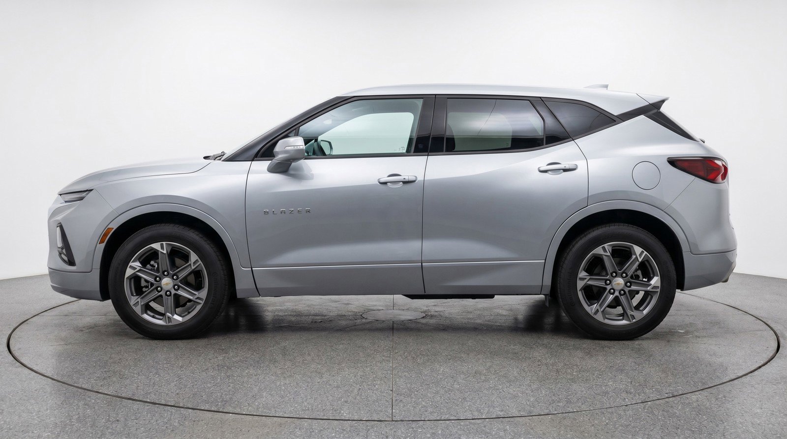 Used 2025 Chevrolet Blazer LT FWD image 5