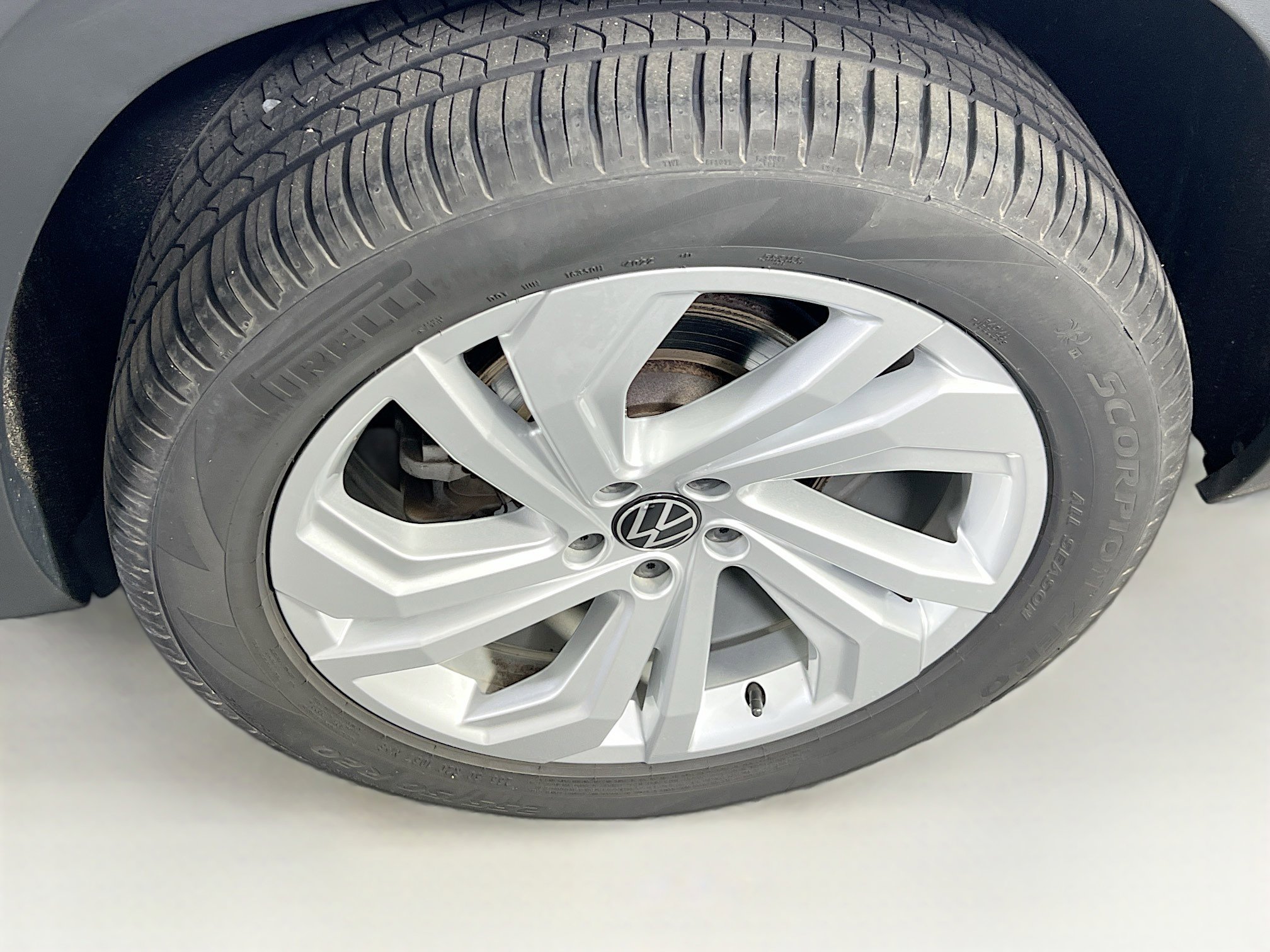 Used 2023 Volkswagen Atlas SE AWD/4WD image 32