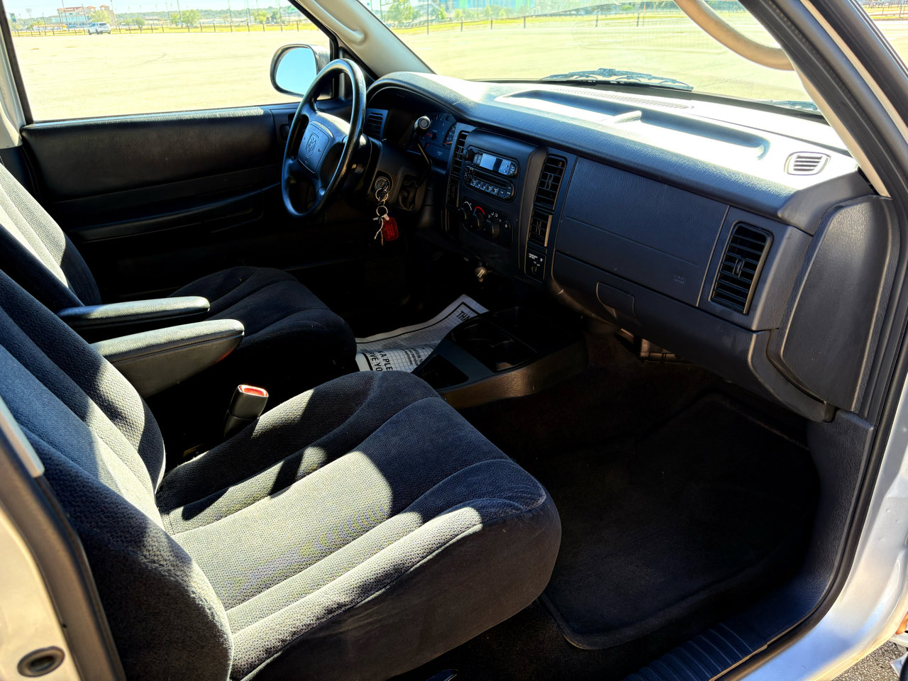 Used 2004 Dodge Dakota 2WD Club Cab w/ Tire & Handling Group image 29