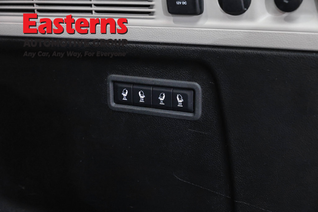 Used 2024 Jeep Wagoneer L Series II w/ Flexible Seating Group RWD image 28