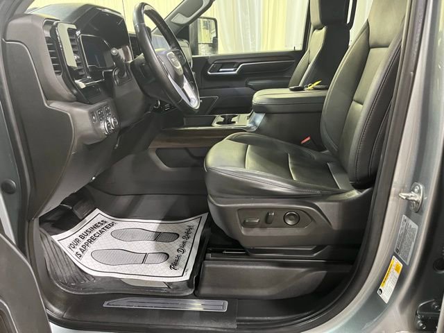 Used 2024 GMC Sierra 2500 SLT w/ SLT Convenience Package image 4