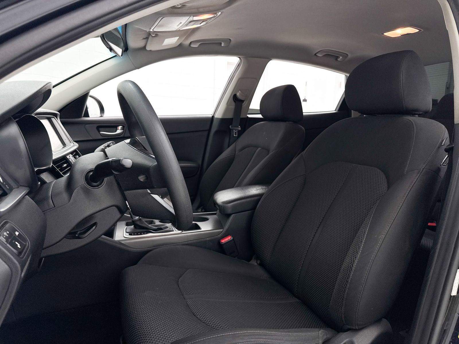 Used 2020 Kia Optima LX image 17