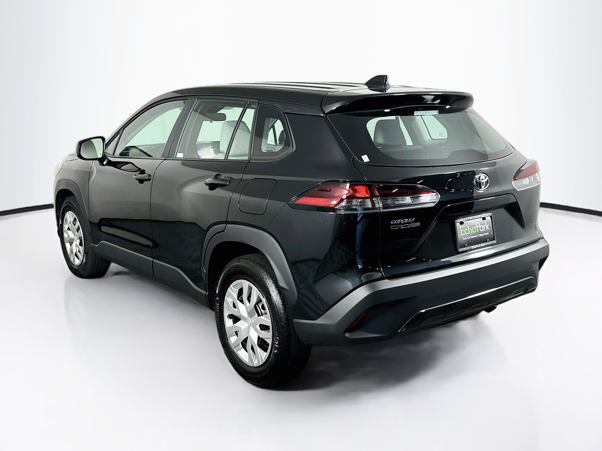 Used 2026 Toyota Corolla Cross L FWD image 5
