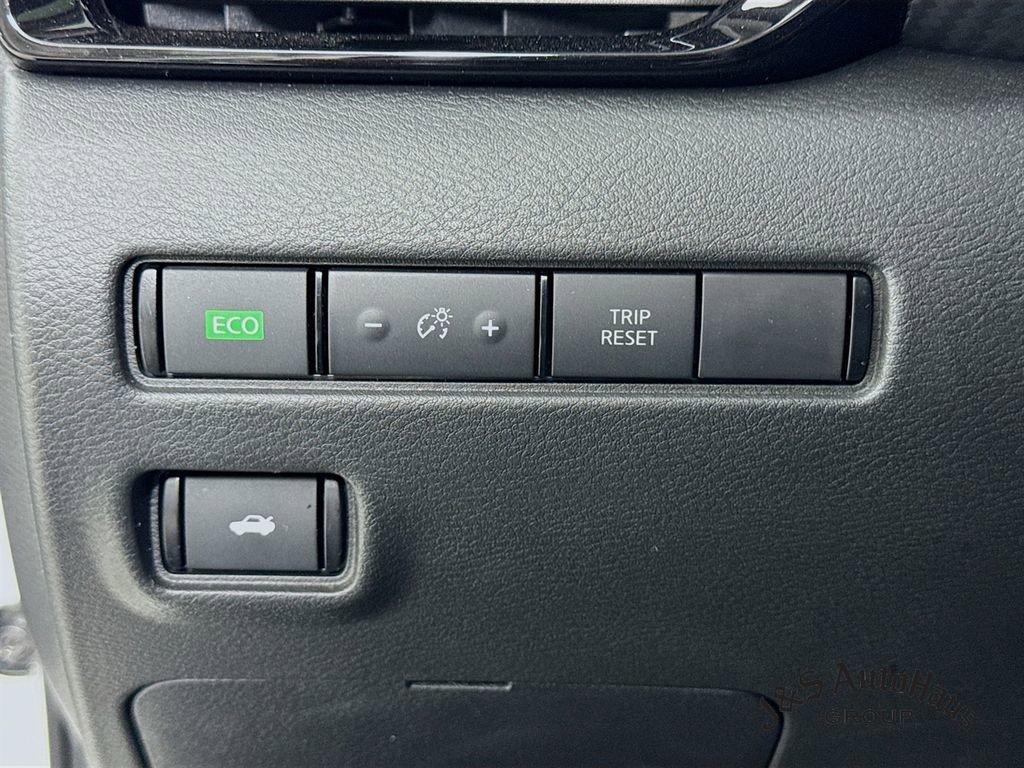 Used 2021 Nissan Sentra SR w/ SR Premium Package image 10