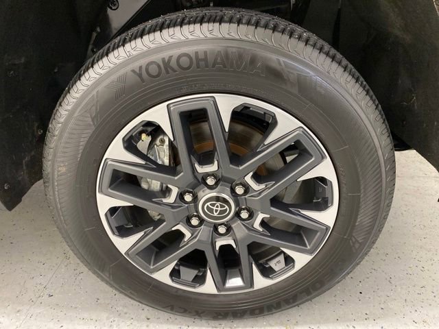 Used 2024 Toyota Tundra Limited image 8