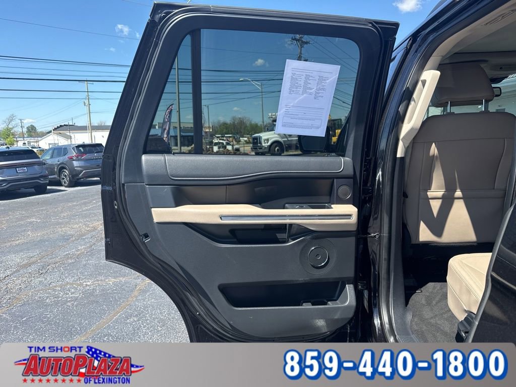 Used 2023 Ford Expedition Limited image 21