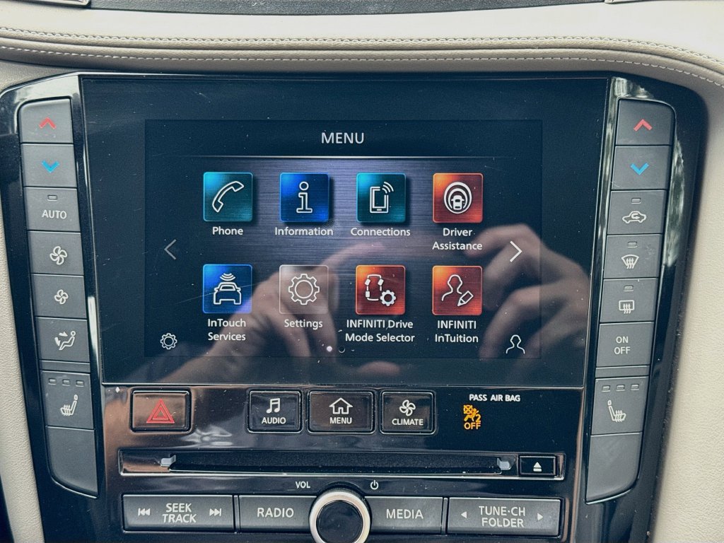 Certified 2023 INFINITI QX50 Luxe AWD/4WD image 15