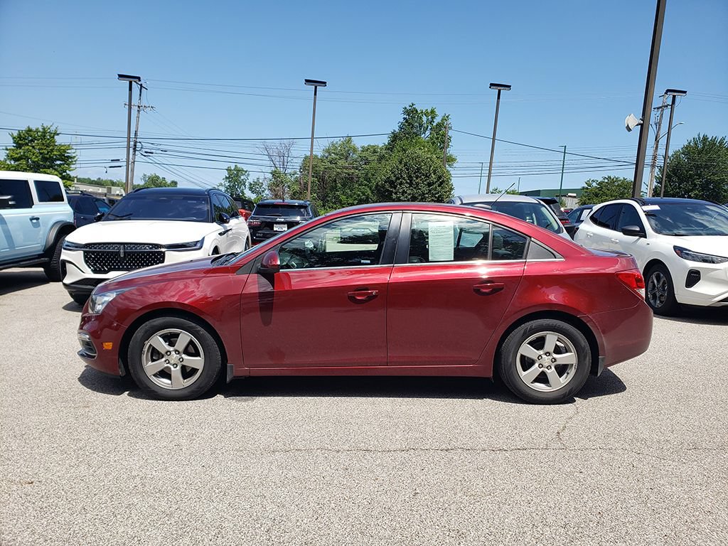 Used 2016 Chevrolet Cruze LT w/ Enhanced Safety Package FWD image 5