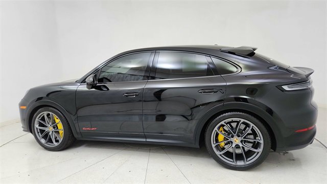 Used 2024 Porsche Cayenne Turbo GT image 4