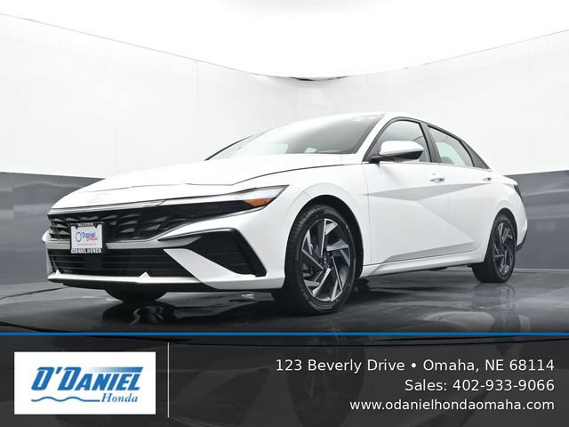Used 2024 Hyundai Elantra SEL w/ Convenience Package FWD image 9