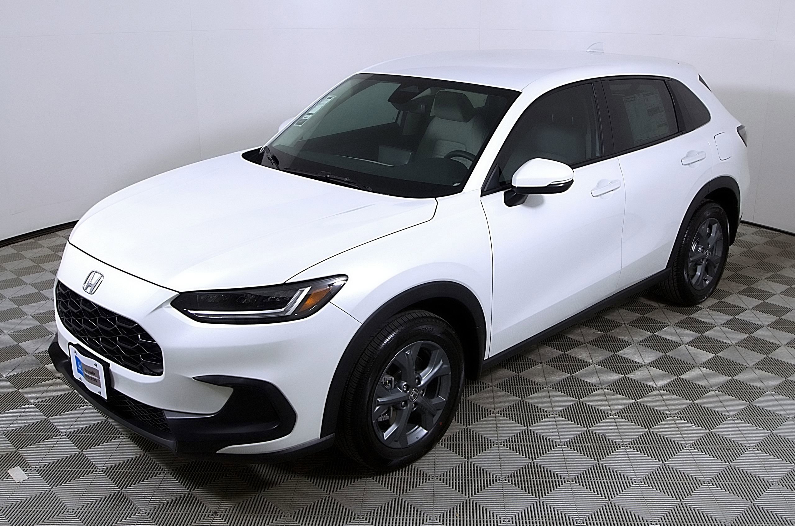 Certified 2026 Honda HR-V LX image 3