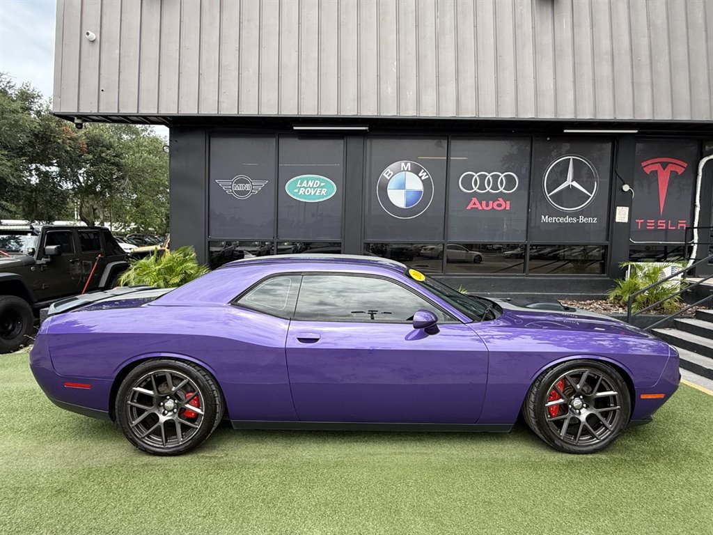 Used 2016 Dodge Challenger R/T Plus RWD image 8