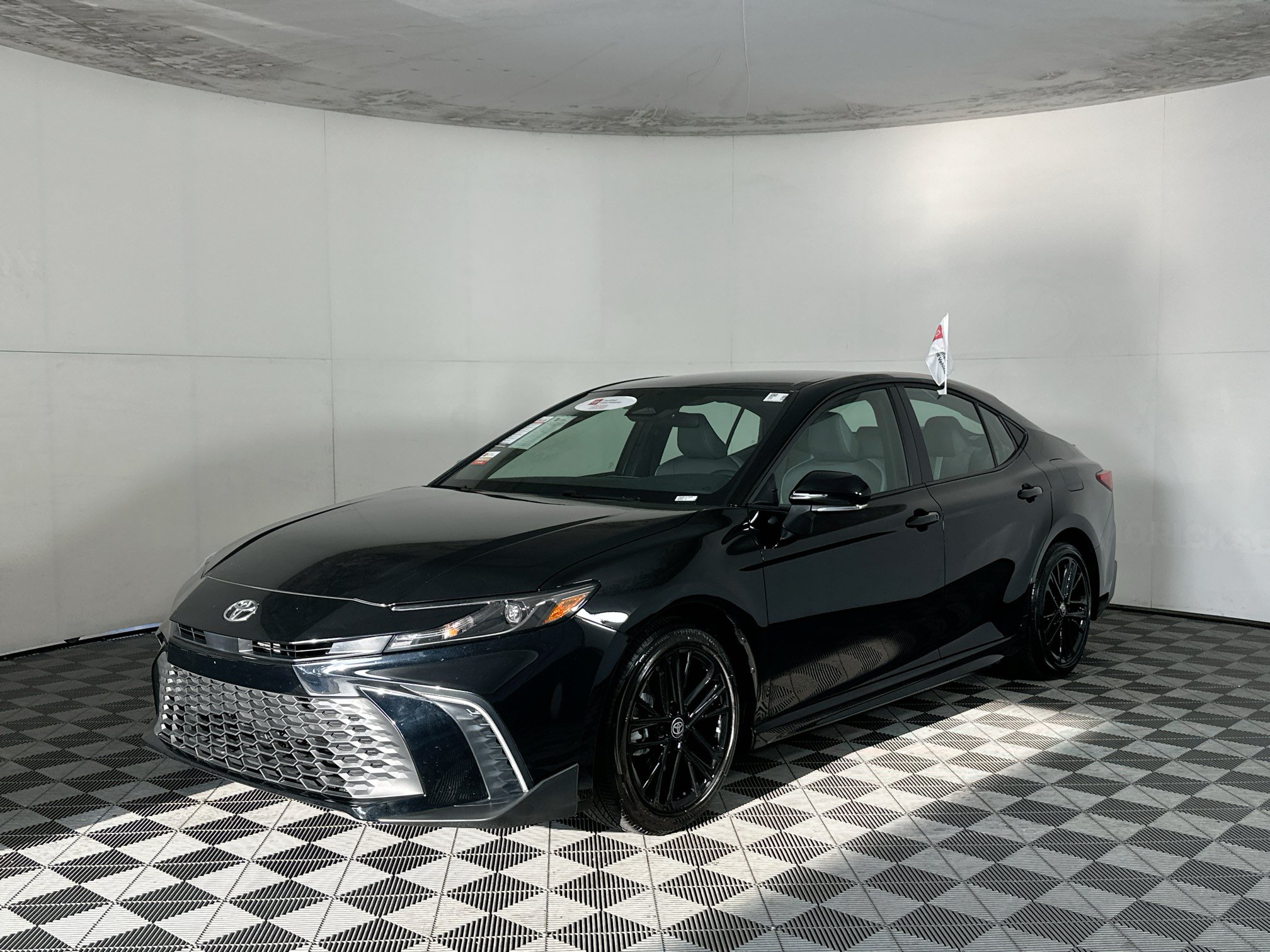 Certified 2026 Toyota Camry SE FWD image 7