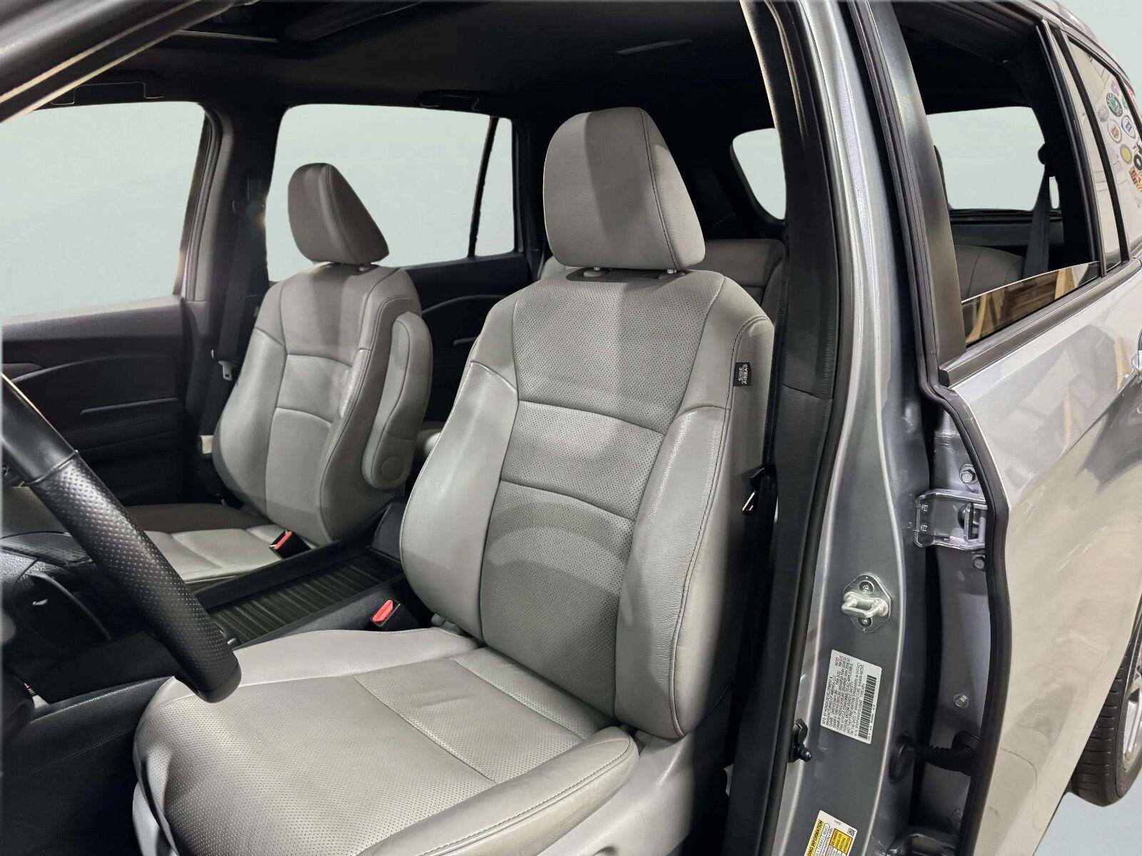 Used 2023 Honda Passport EX-L image 24
