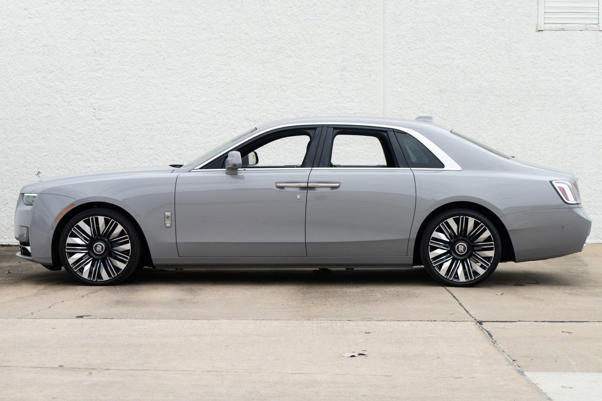 Used 2025 Rolls-Royce Ghost AWD/4WD image 8