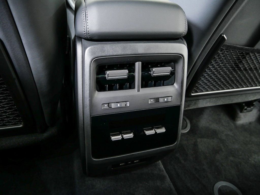 Used 2025 Porsche Macan Turbo Electric image 21