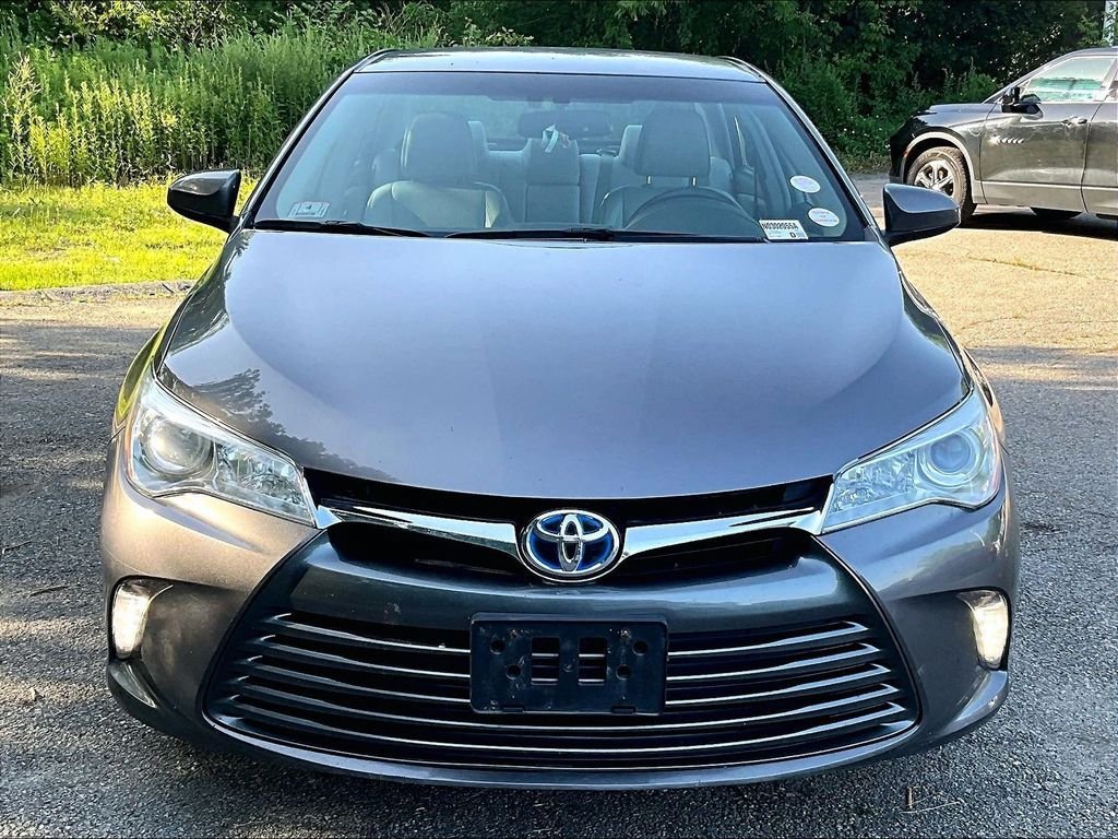 Used 2017 Toyota Camry XLE FWD image 2