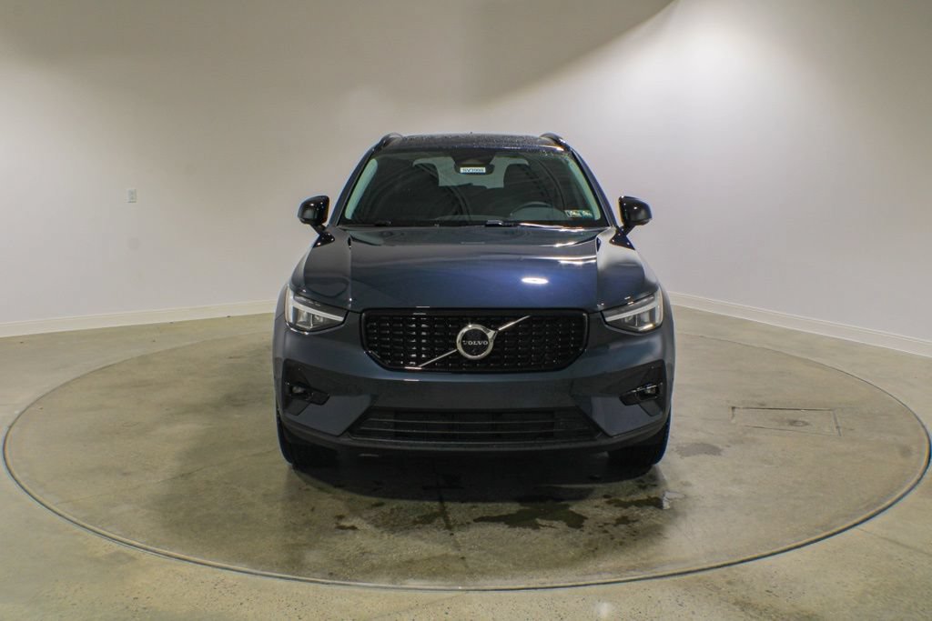 New 2026 Volvo XC40 B5 Core w/ Protection Package Premier AWD/4WD image 8