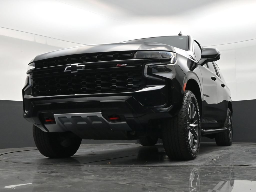 Used 2023 Chevrolet Suburban Z71 w/ Luxury Package AWD/4WD image 27