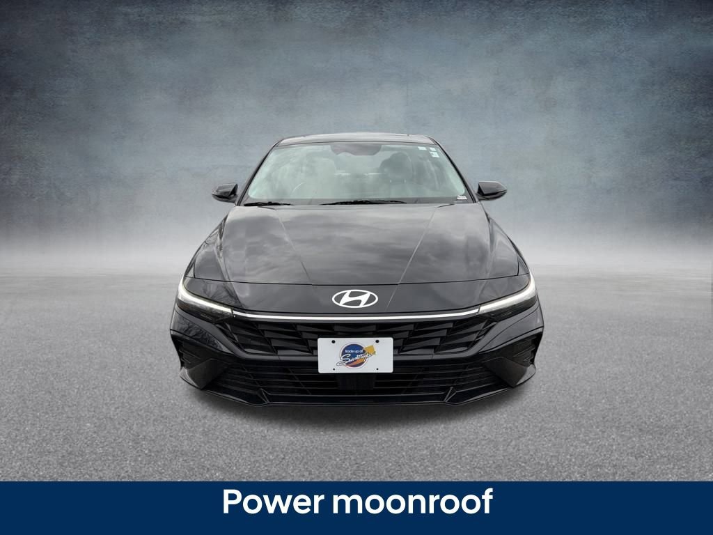 New 2025 Hyundai Elantra Limited image 8