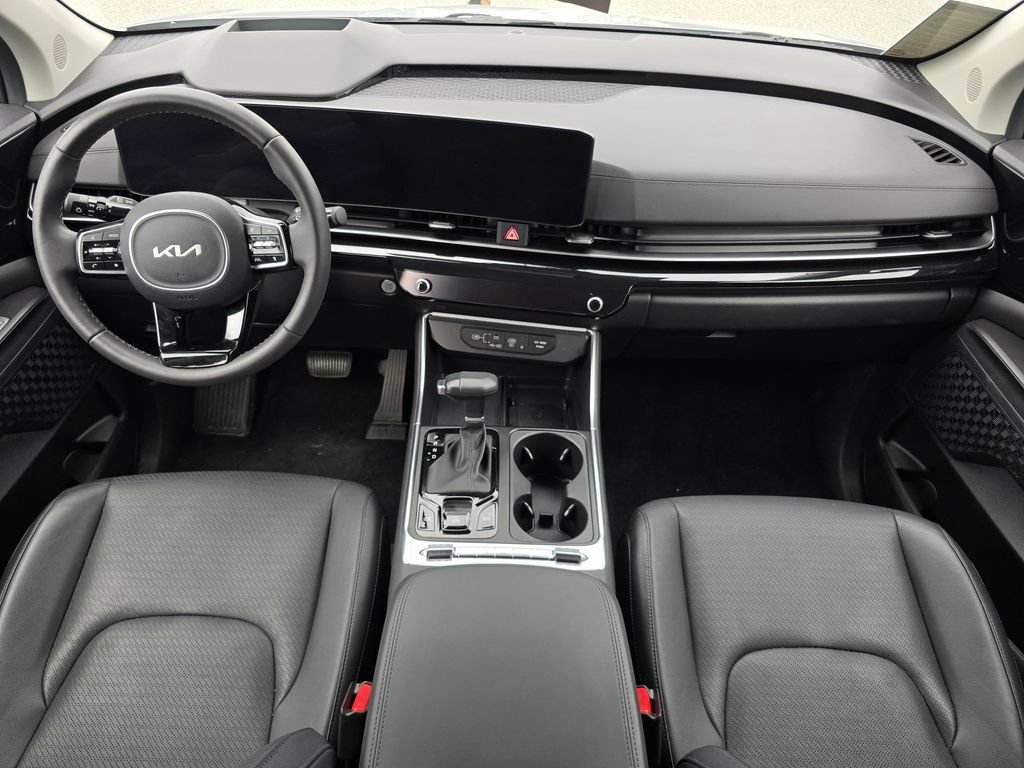 Certified 2025 Kia Carnival SX Prestige FWD image 18
