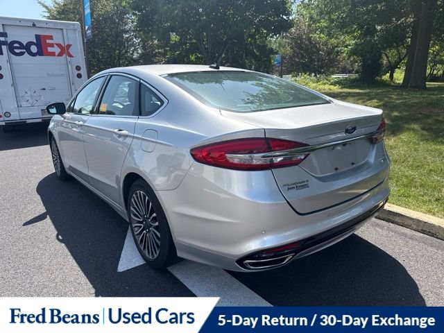 Used 2017 Ford Fusion SE w/ Fusion SE Technology Package FWD image 5
