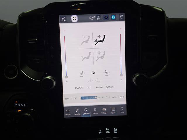 New 2026 RAM 1500 4x4 Crew Cab image 18