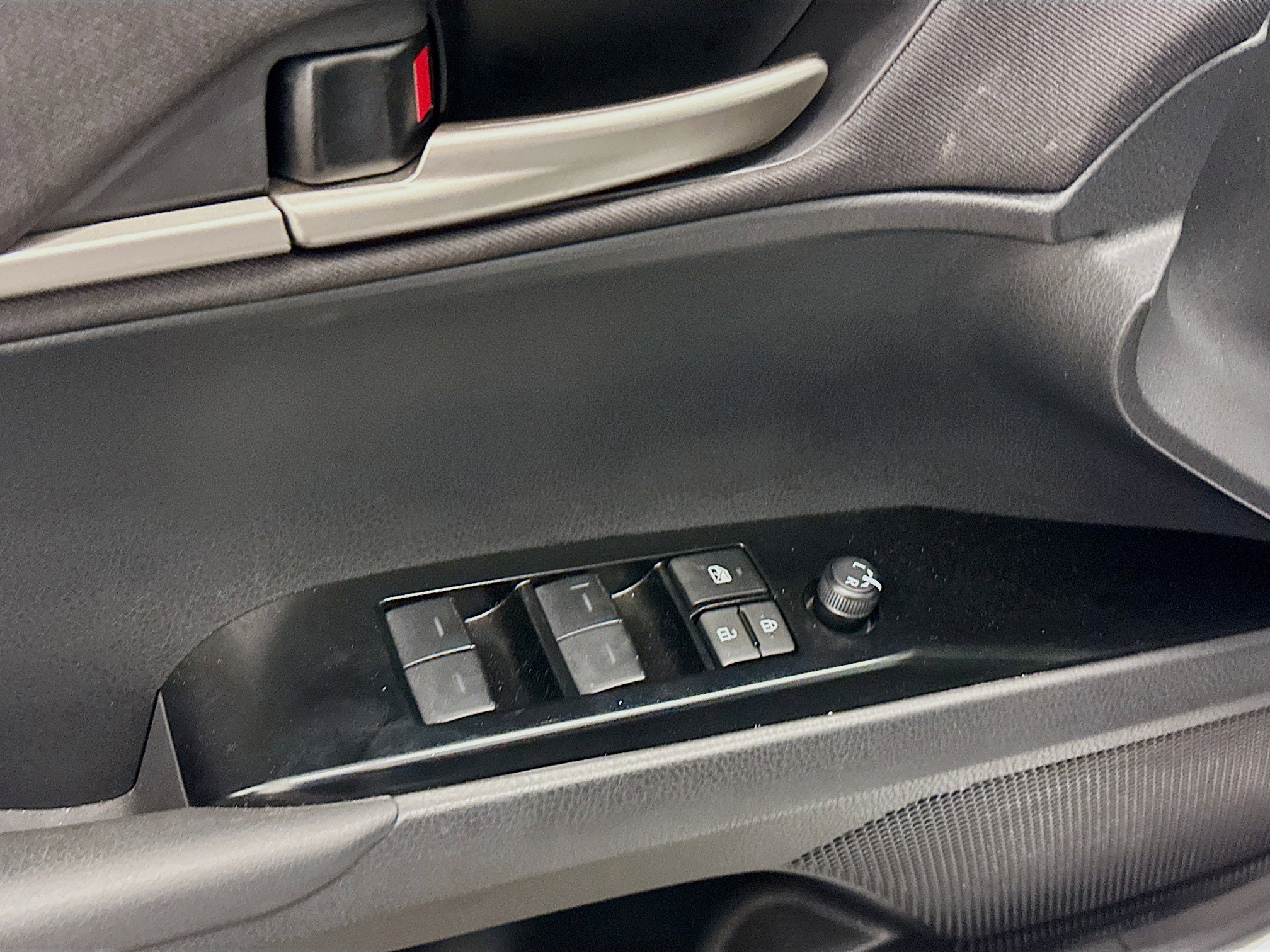 Used 2025 Toyota Camry LE image 15