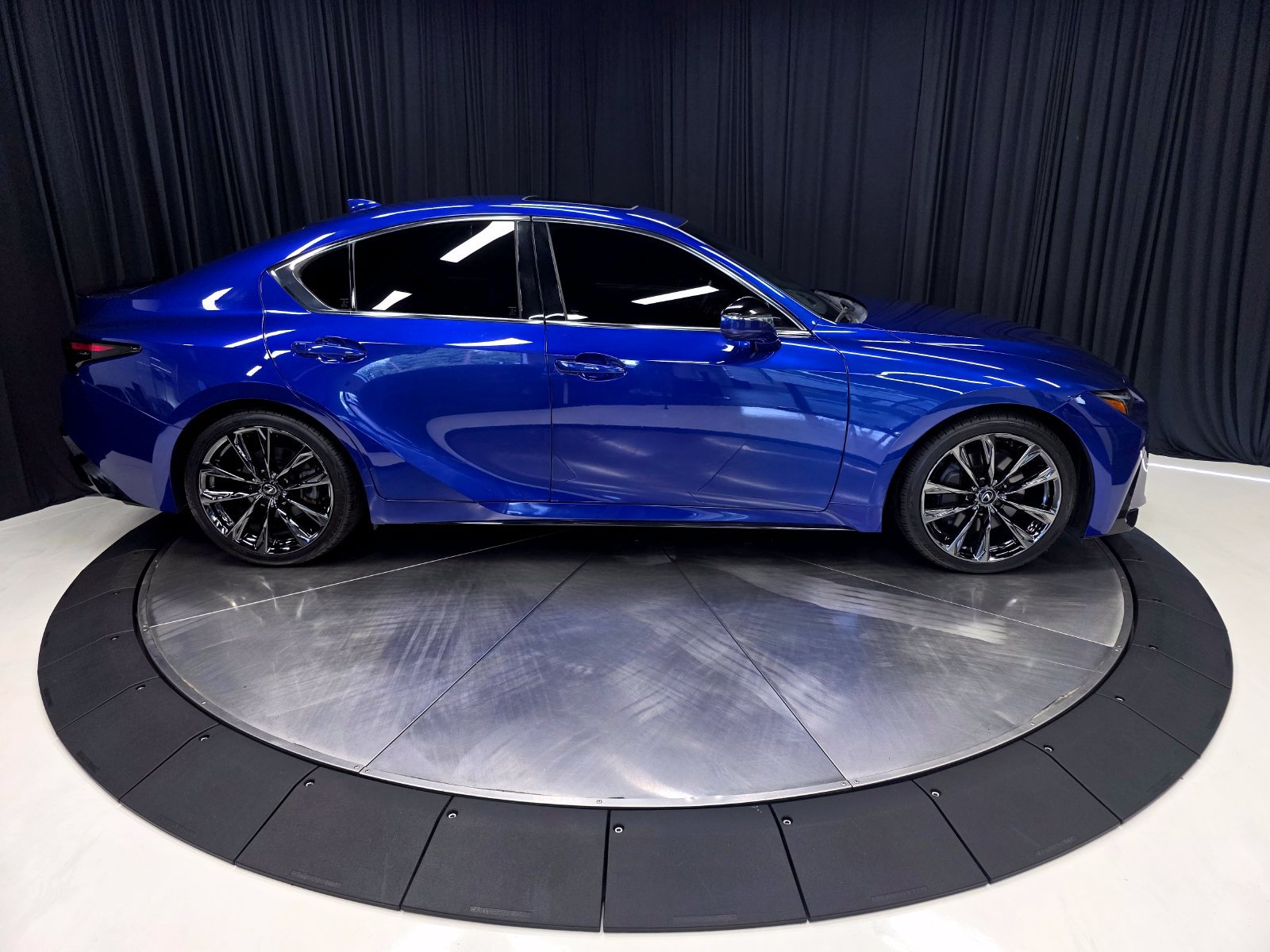 Used 2023 Lexus IS 350 F Sport w/ Memory Package RWD image 14