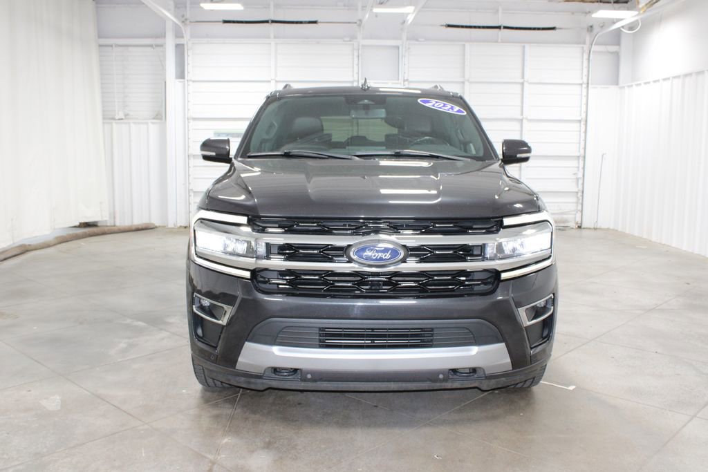 Used 2023 Ford Expedition Limited AWD/4WD image 3