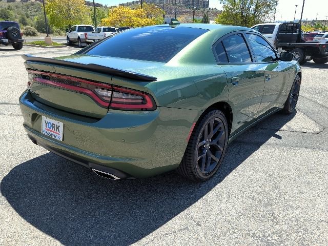 Used 2020 Dodge Charger SXT w/ Plus Group RWD image 4