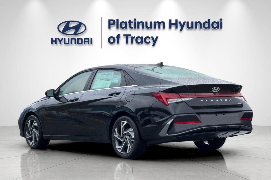 New 2026 Hyundai Elantra Limited FWD image 6