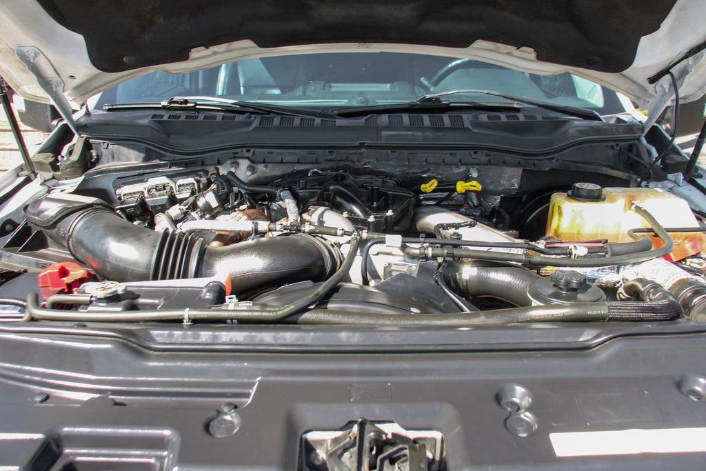 Used 2017 Ford F250 Lariat w/ Chrome Package image 11