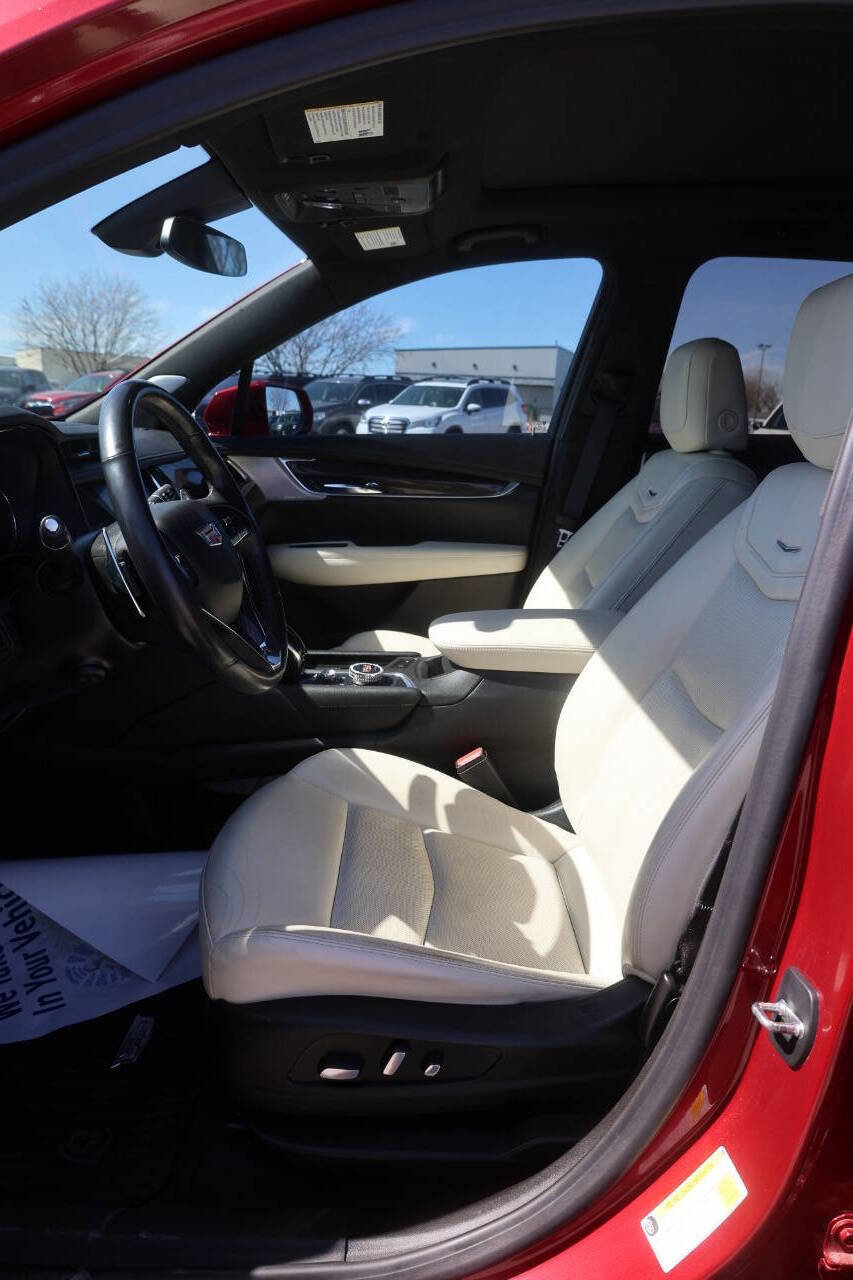 Used 2020 Cadillac XT6 Sport AWD/4WD image 13